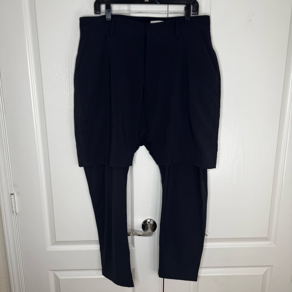 Chapter Navy Short Pants Size 34